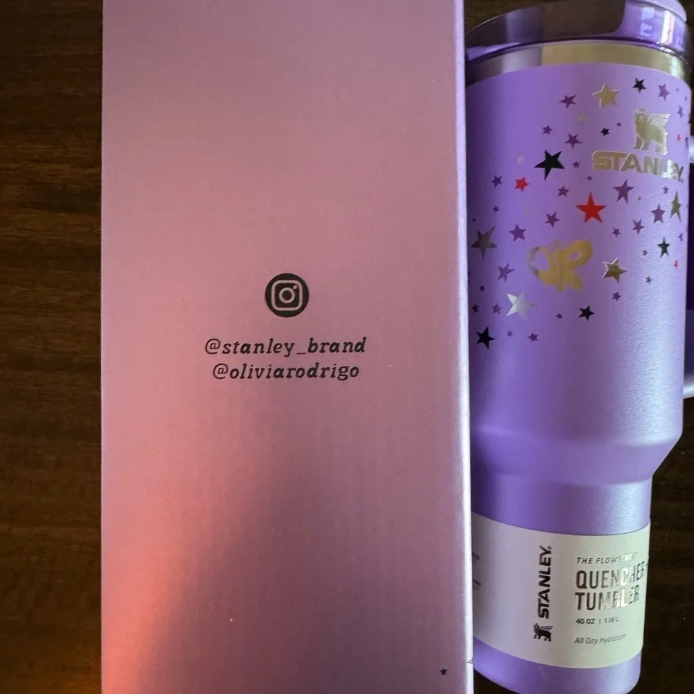 STANLEY x OLIVIA 40oz quencher